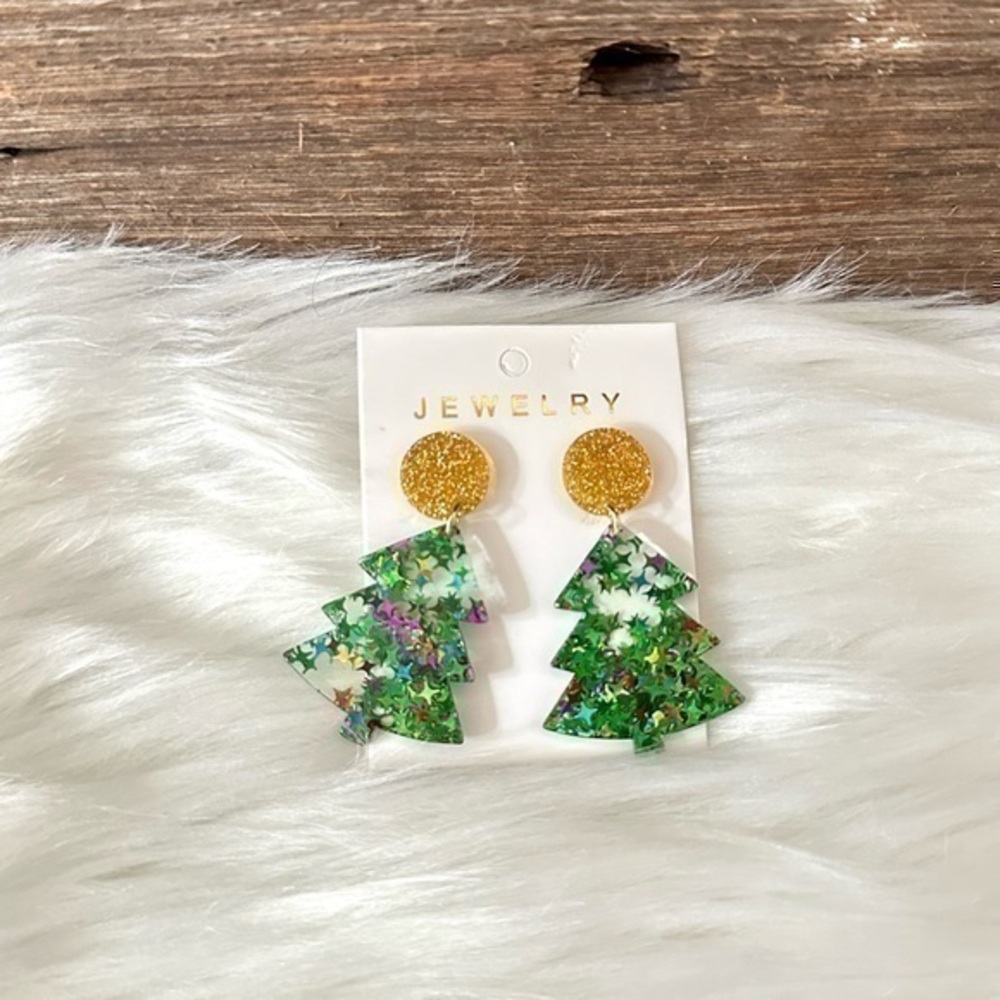 LUSH | 🎄 Resin Christmas Tree Earrings
